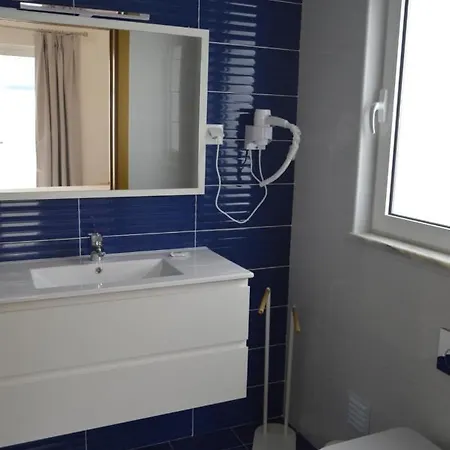 Moradia V2 Nova E Proximo Da Ferienhaus *